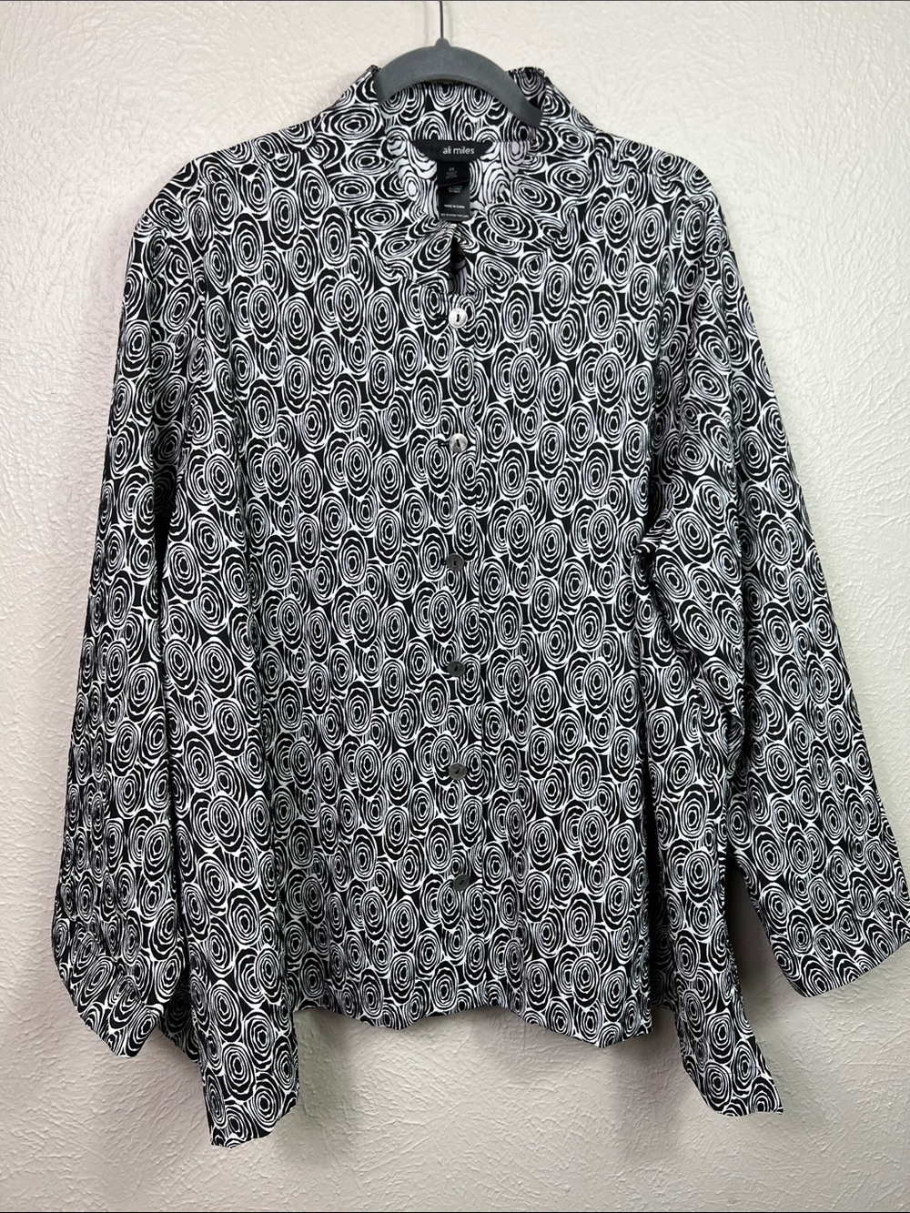 Ali Miles Black White Allover Circle Print Long Sleeve Button Front Blouse 2X